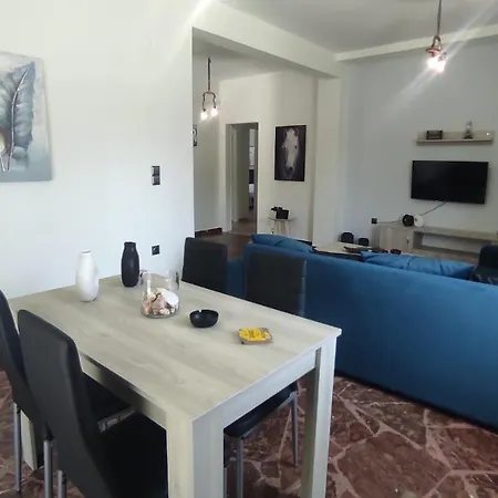 W 3 Bedroom Spacious Yard * Eretria (Evia)
